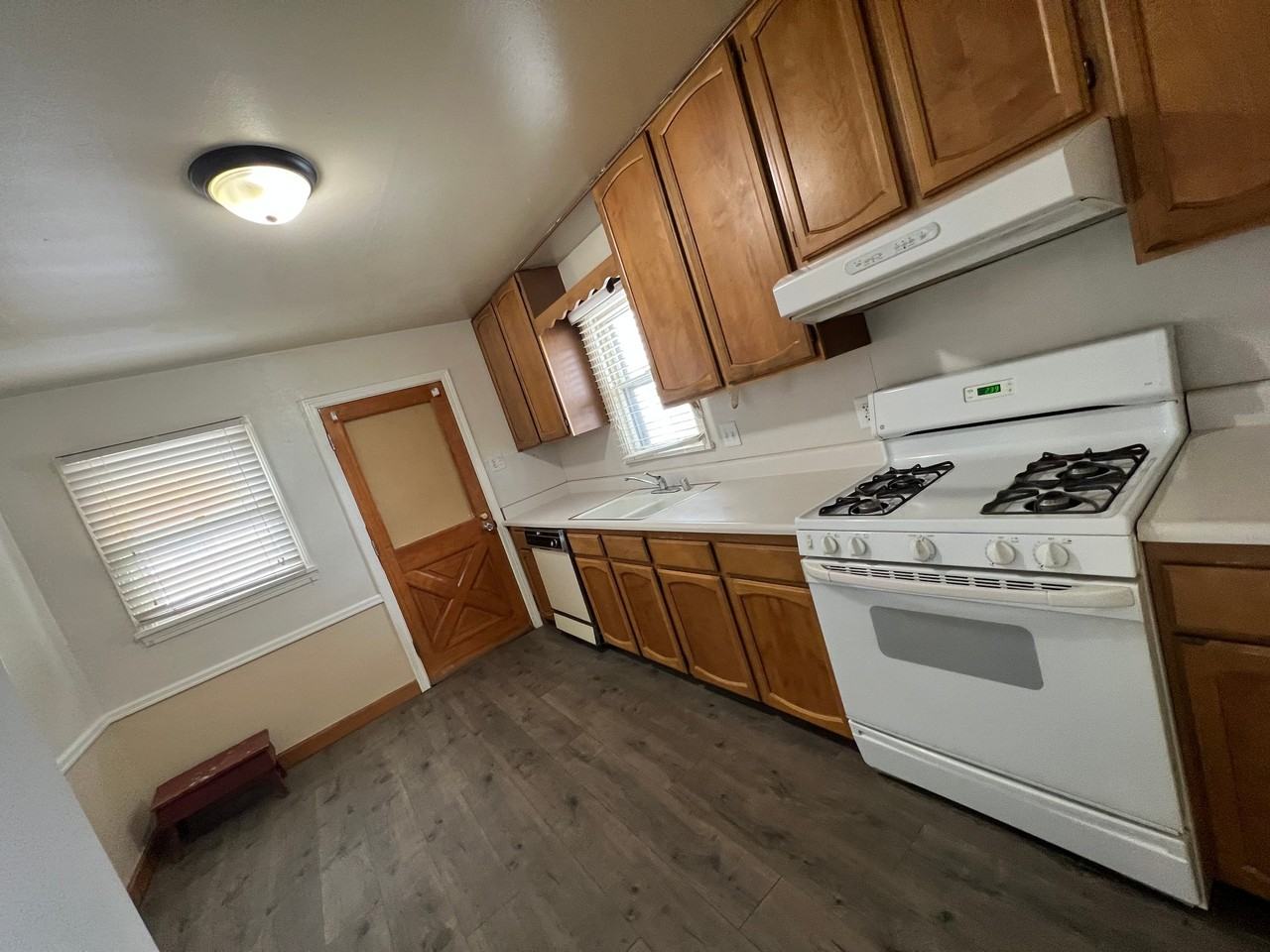 1512 E Kiowa St - Photo 2 of 17