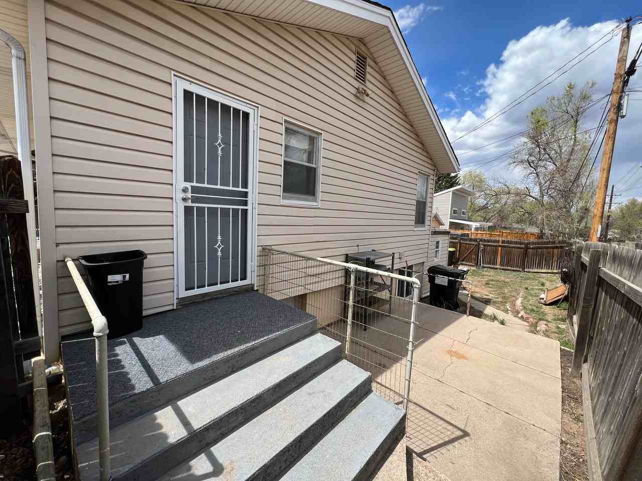 1512 E Kiowa St - Photo 7 of 17