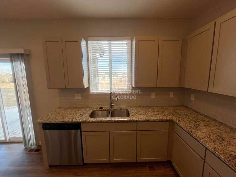 15899 E Warner Dr - Photo 7 of 37