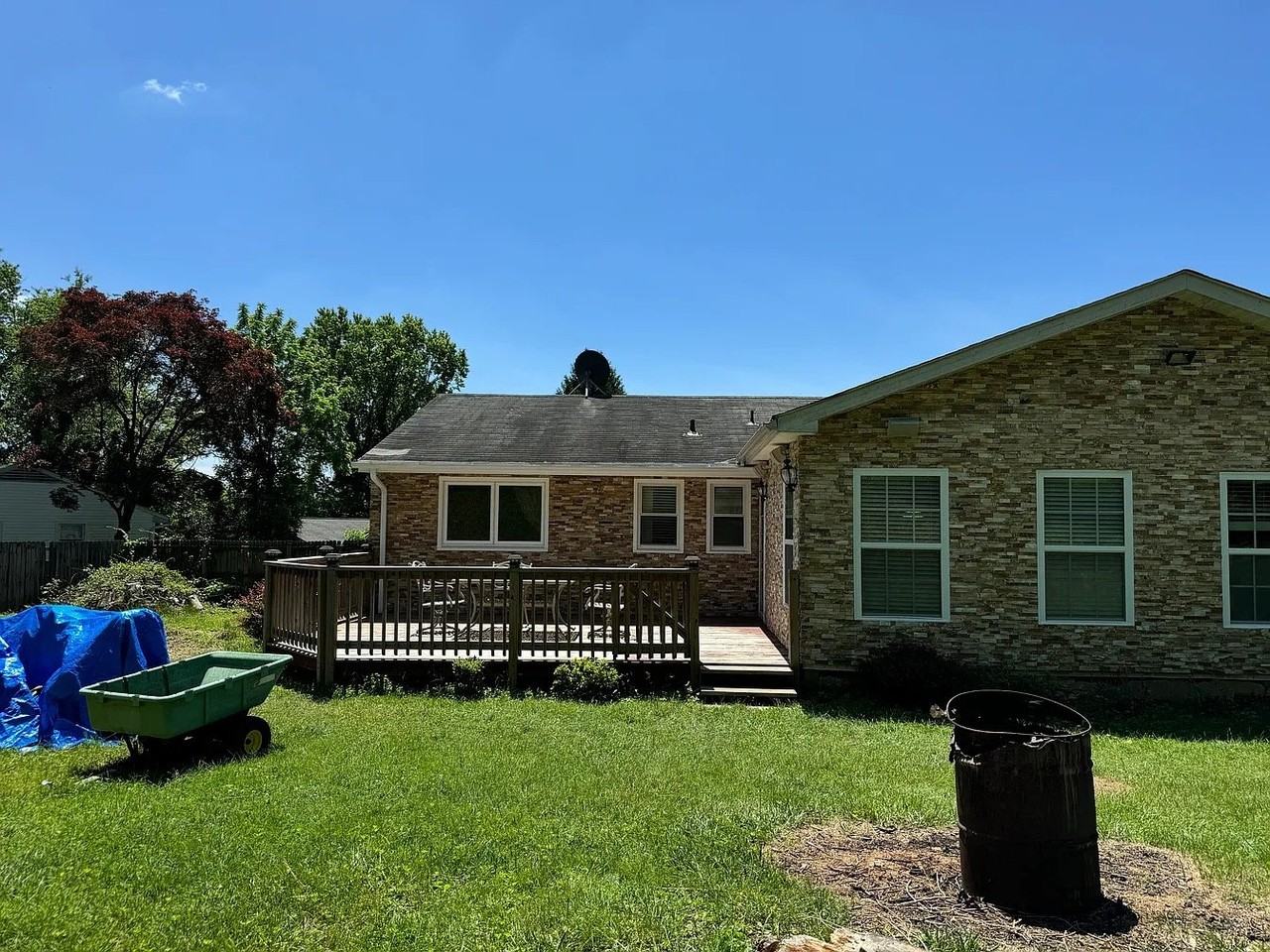 10 Harmon Rd - Photo 3 of 7