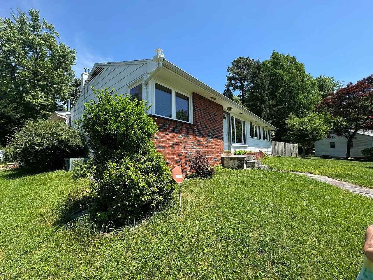 10 Harmon Rd - Photo 5 of 7