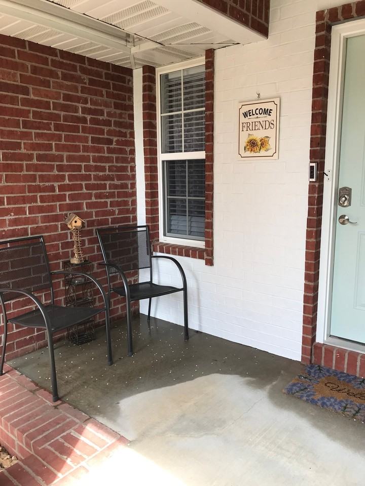 725 W Juan Tabo Ln - Photo 2 of 9