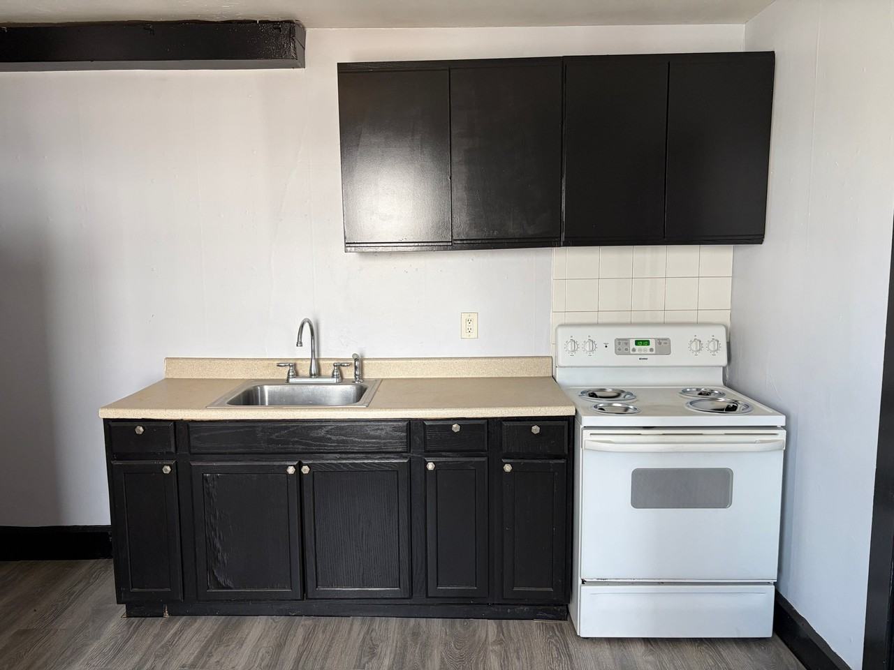 36 Lake St #1 - Photo 4 of 13