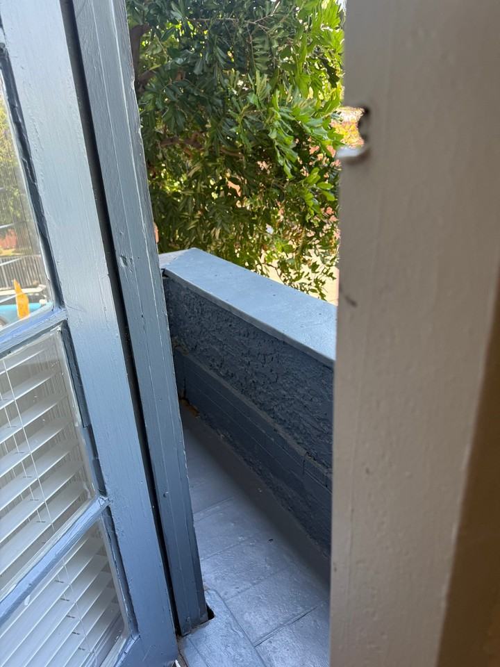 1114 Poinsettia Dr #8 - Photo 6 of 15