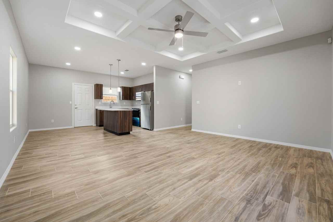 3801 La Vista Ave #2 - Photo 4 of 15