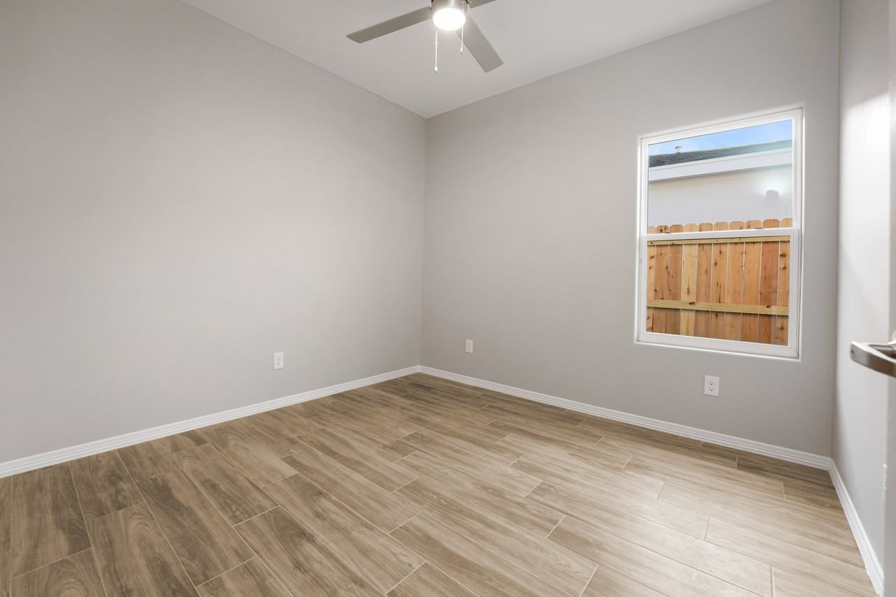 3801 La Vista Ave #2 - Photo 7 of 15