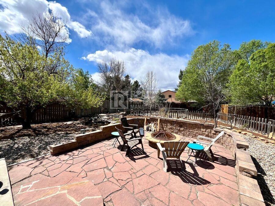 6630 Brook Park Dr - Photo 4 of 26