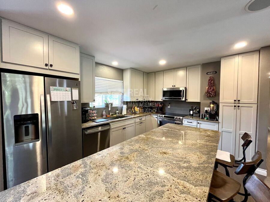 6630 Brook Park Dr - Photo 7 of 26