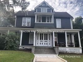 featured image of 740 E Fort King St Apt 3