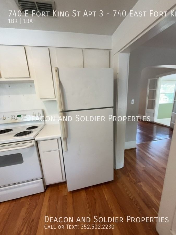 740 E Fort King St Apt 3 - Photo 3 of 20