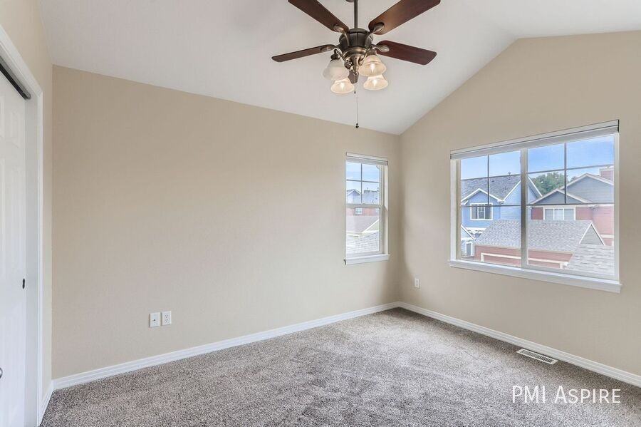 308 Sweet Valley Ct - Photo 2 of 16