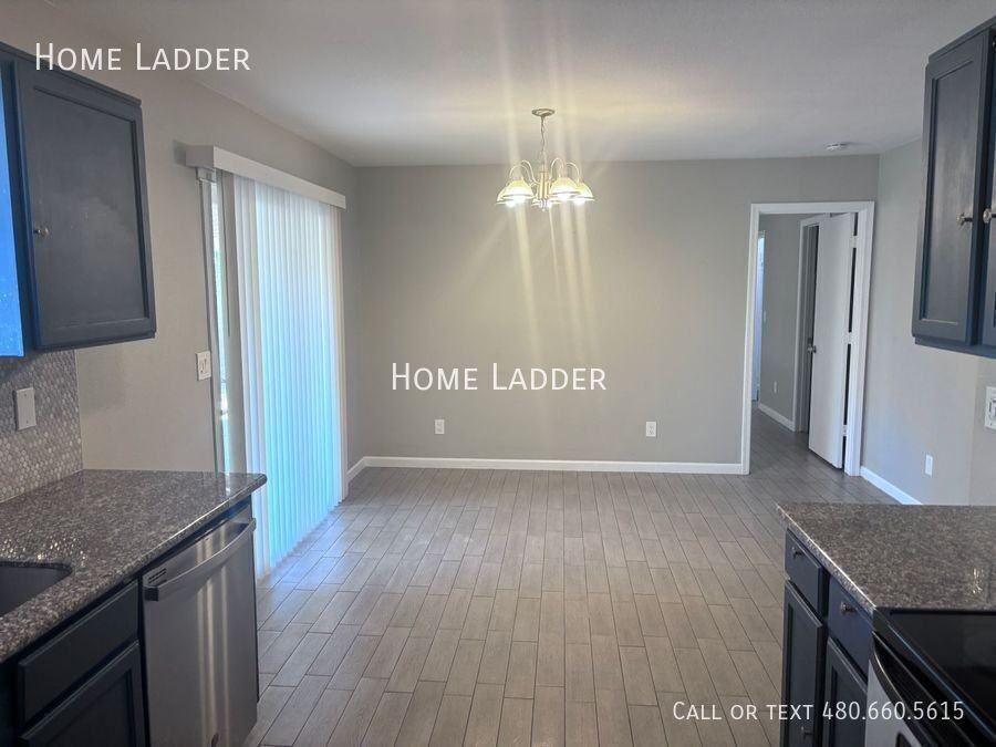 7213 W Hilton Ave - Photo 3 of 13