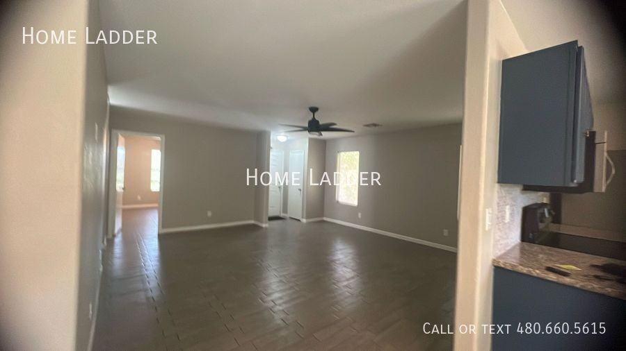 7213 W Hilton Ave - Photo 7 of 13