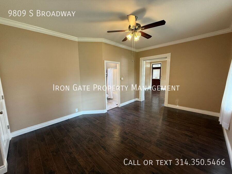 9809 S Broadway - Photo 7 of 27