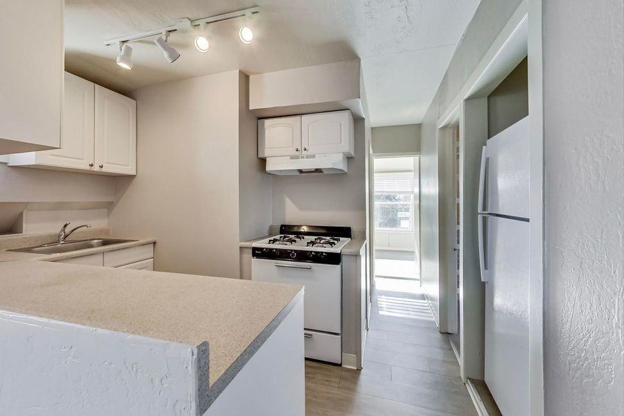 159 Emerson St #08 - Photo 2 of 28