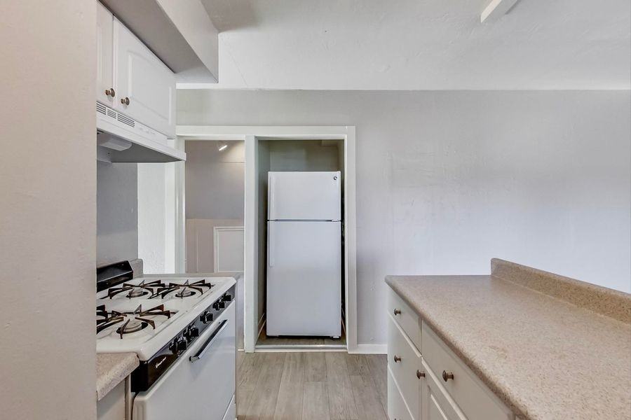 159 Emerson St #08 - Photo 3 of 28