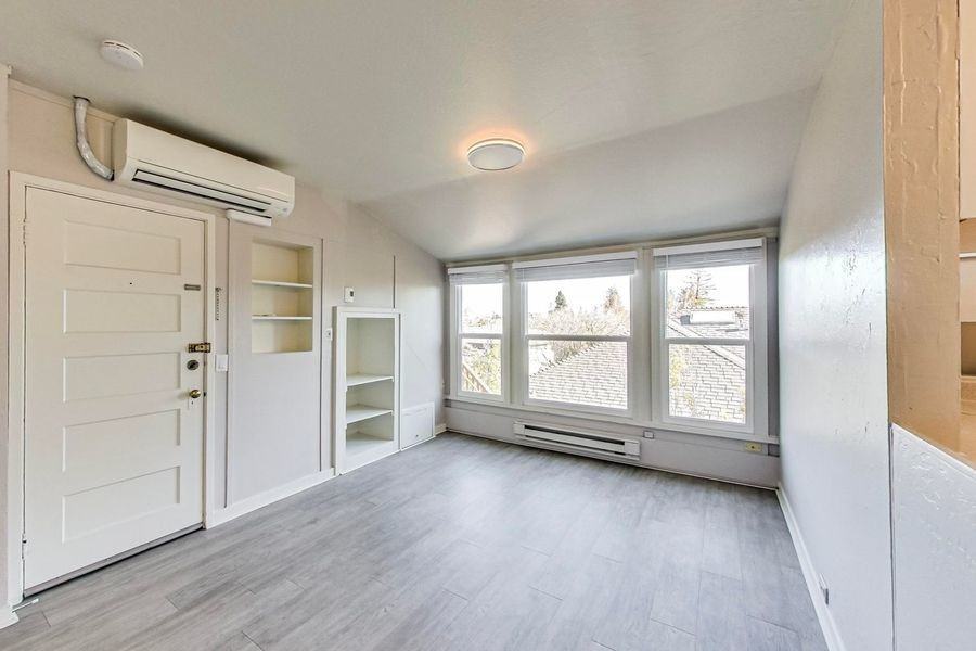 159 Emerson St #08 - Photo 4 of 28