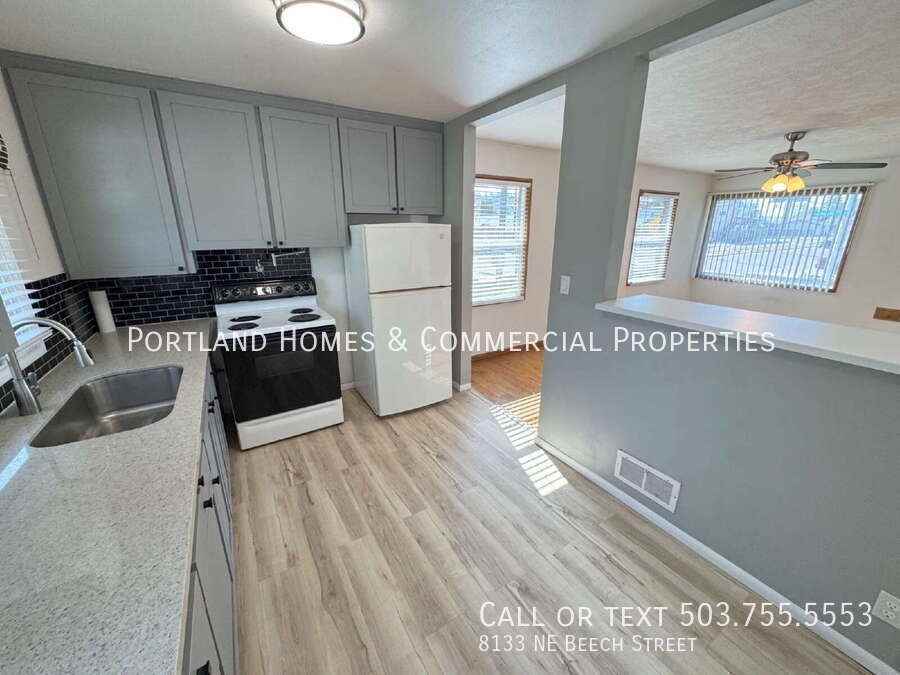 8133 Ne Beech St - Photo 6 of 8