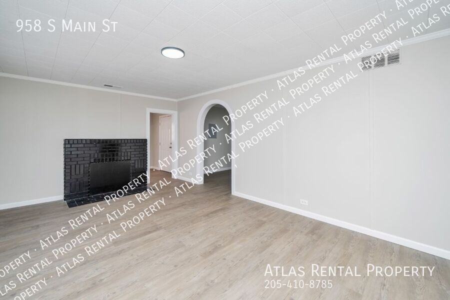 958 S Main St - Photo 6 of 19