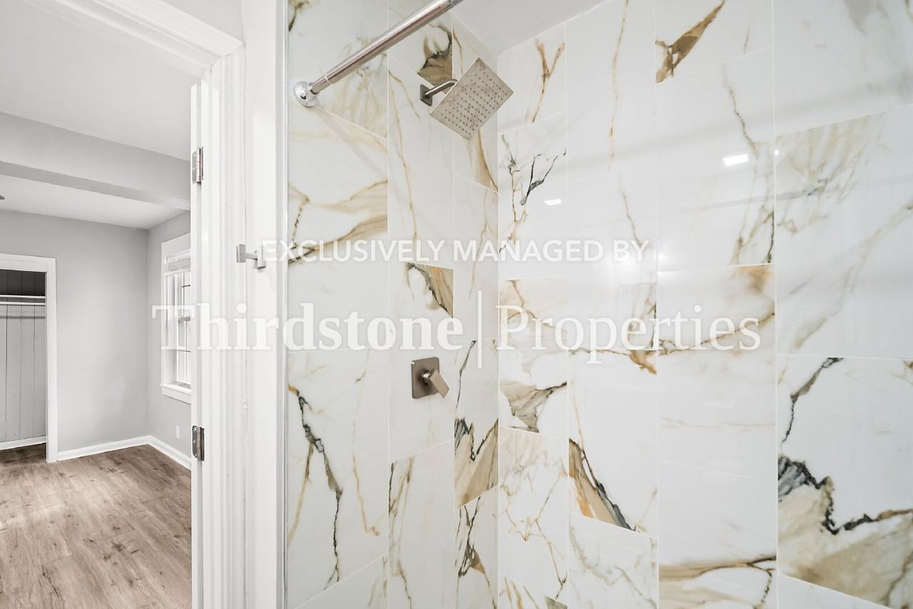 5204 Astral St - Photo 2 of 19