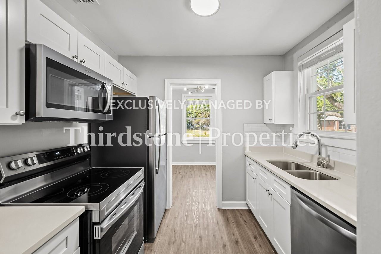 5204 Astral St - Photo 3 of 19