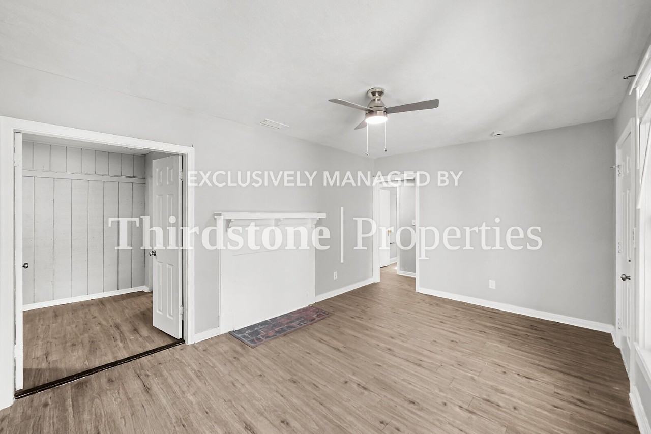 5204 Astral St - Photo 5 of 19