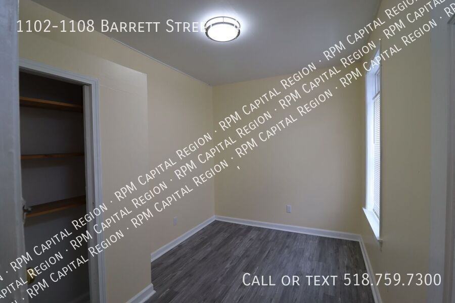 1102 Barrett St #4