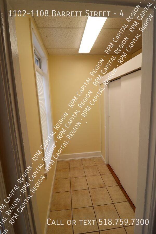1102 Barrett St #4 - Photo 5 of 6