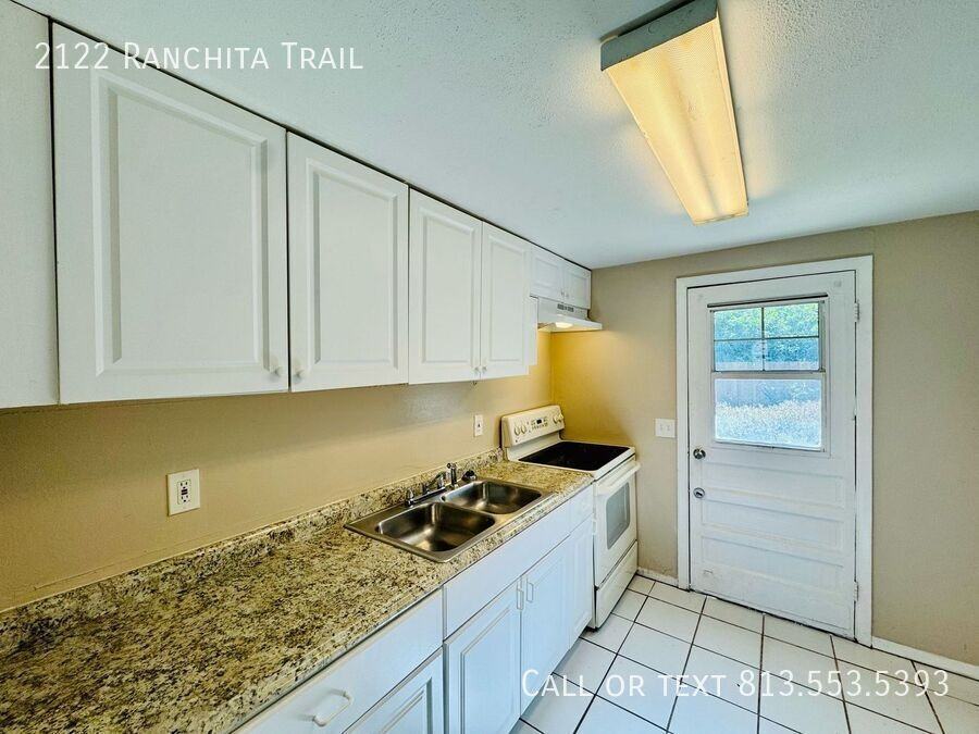 2122 Ranchita Trl - Photo 4 of 8