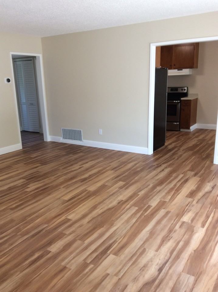 1525 Atlanta Ct #Q - Photo 3 of 15