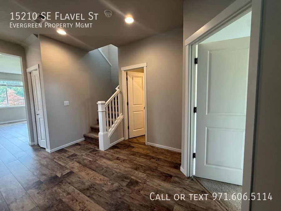 15210 Se Flavel St - Photo 5 of 48