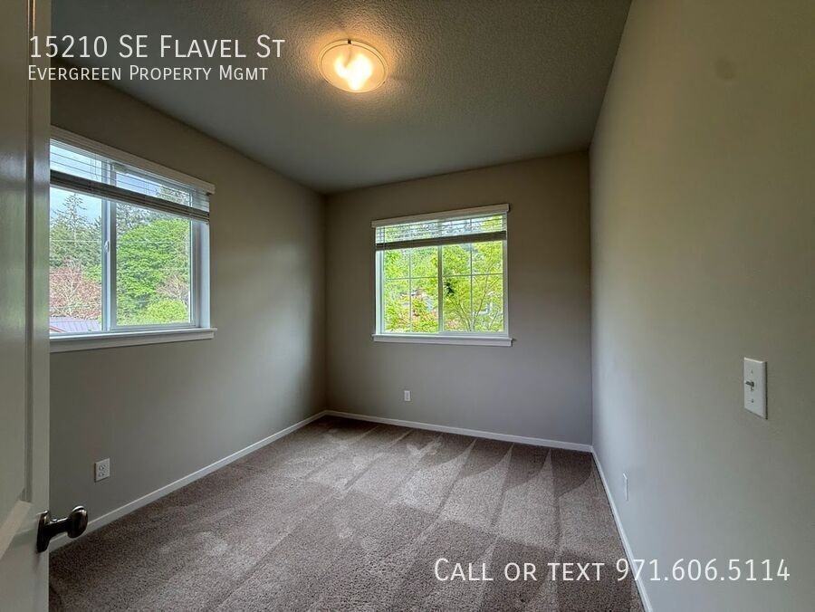 15210 Se Flavel St - Photo 6 of 48