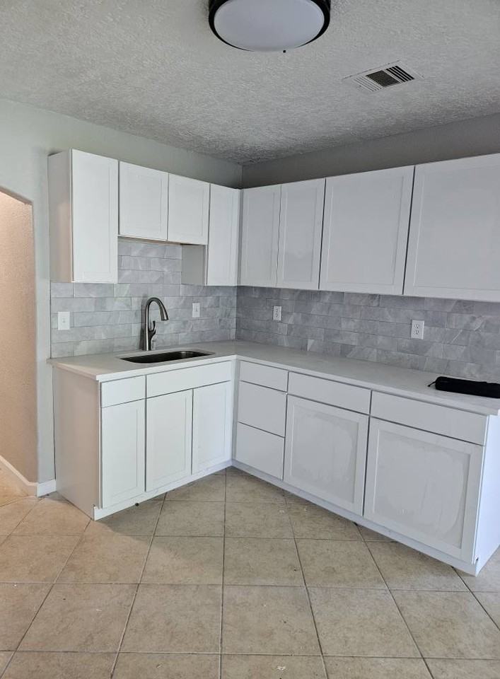 JMTF - 1205 West Wrenway Avenue #1 - Photo 2 of 4