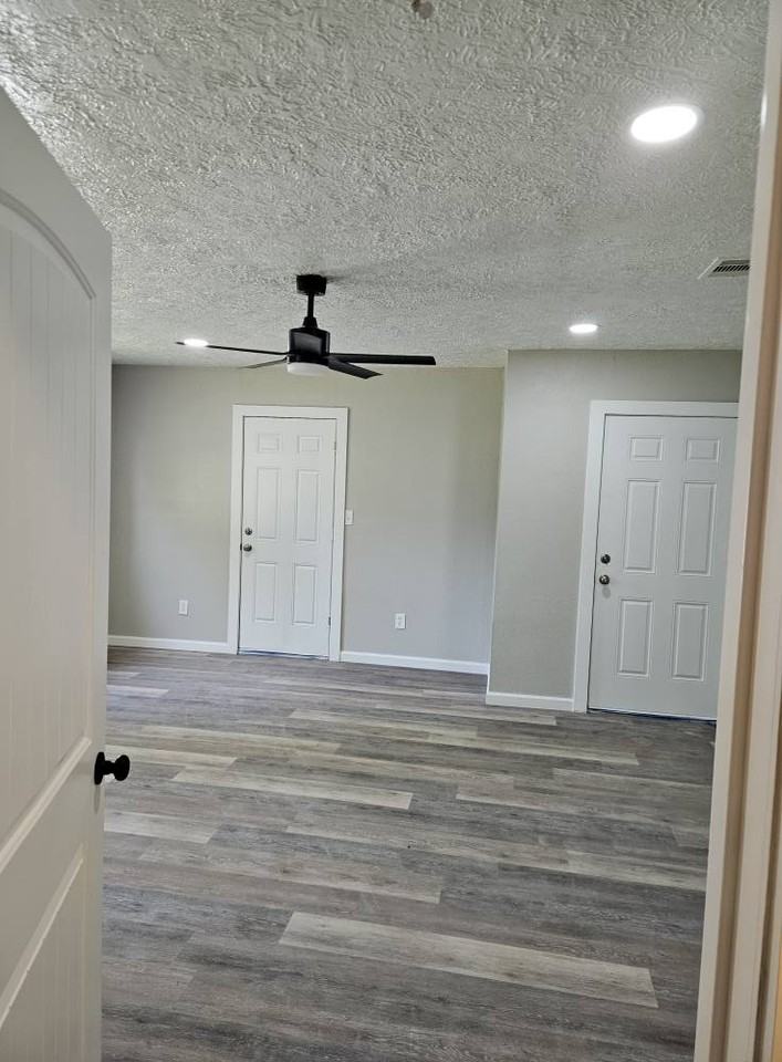 JMTF - 1205 West Wrenway Avenue #1 - Photo 4 of 4