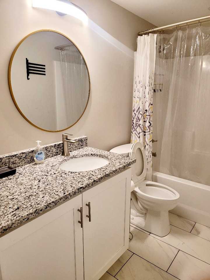 1004 Pine St #A1 - Photo 5 of 26