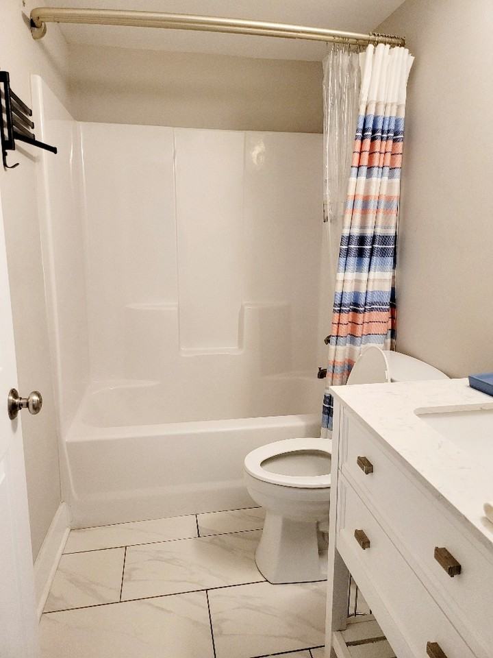 1004 Pine St #A1 - Photo 6 of 26