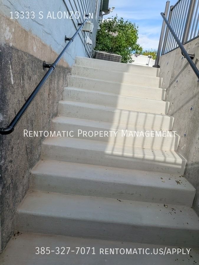 13333 S Alonzo Ln - Photo 4 of 45