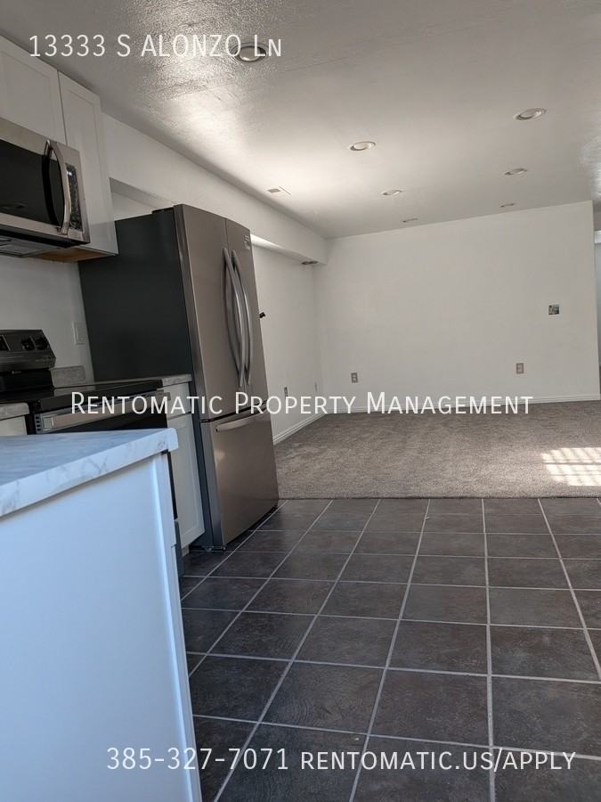 13333 S Alonzo Ln - Photo 7 of 45