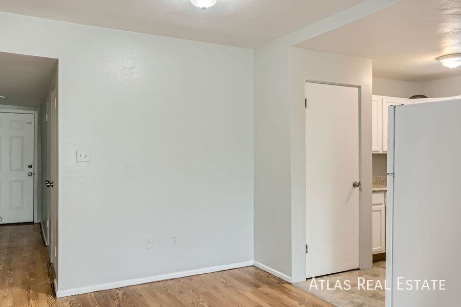 2929 W Colorado Ave #35 - Photo 5 of 27
