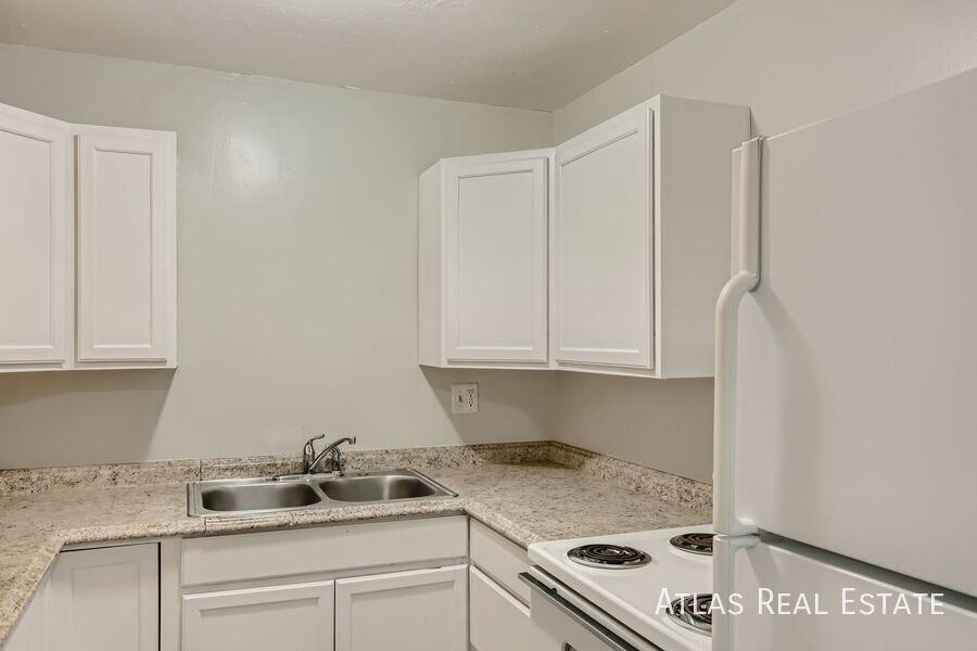 2929 W Colorado Ave #35 - Photo 6 of 27