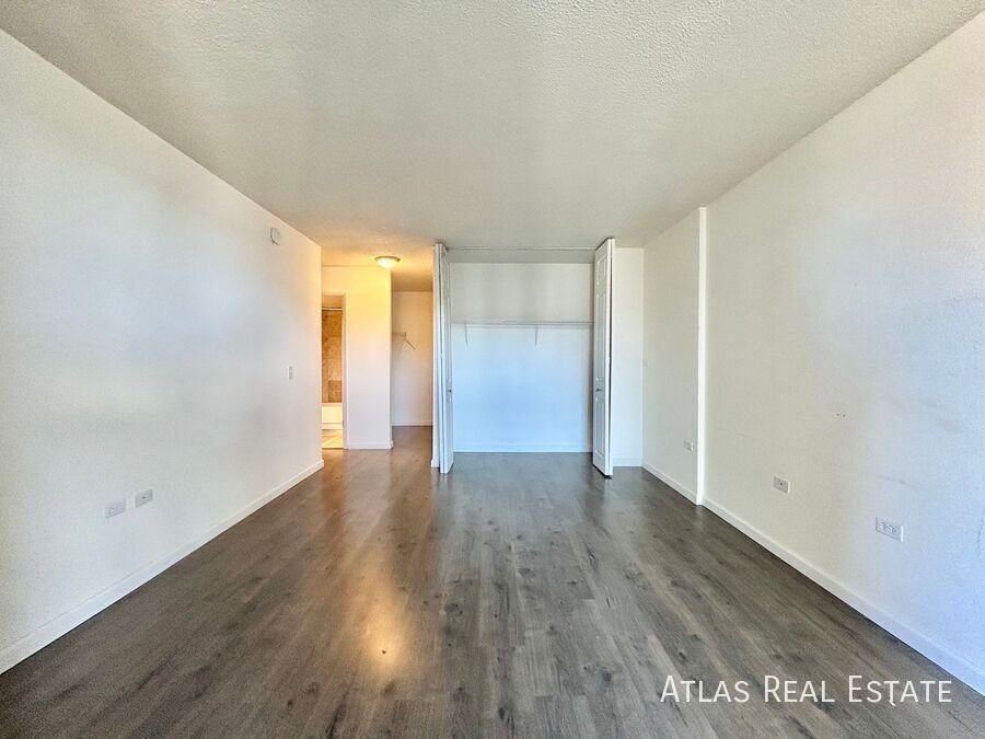 909 Logan Street Apt 9E - Photo 6 of 16