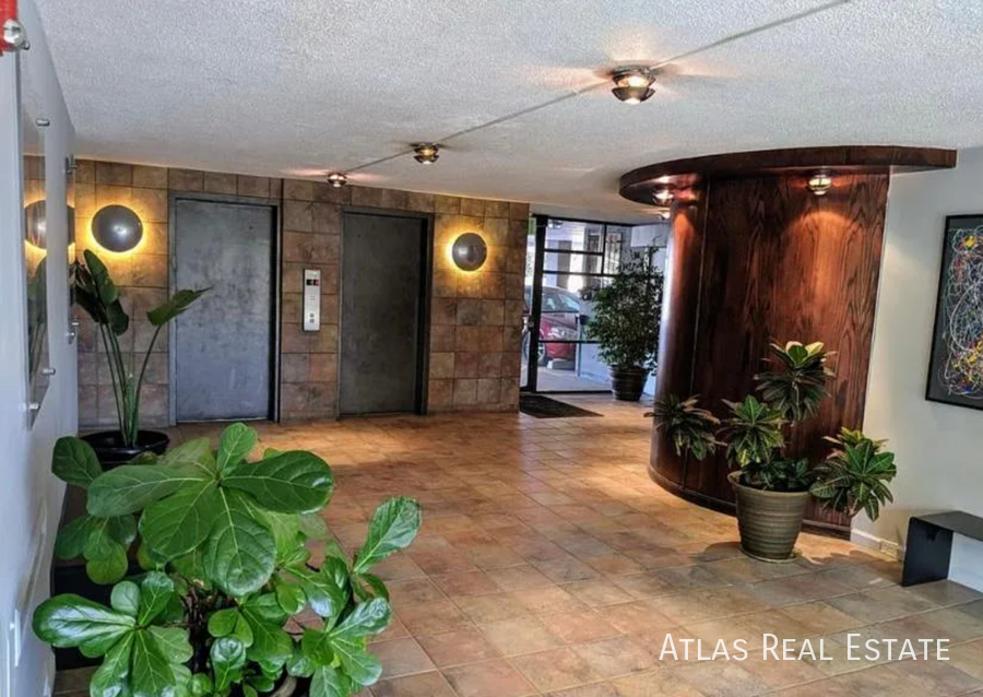 909 Logan Street Apt 9E - Photo 7 of 21