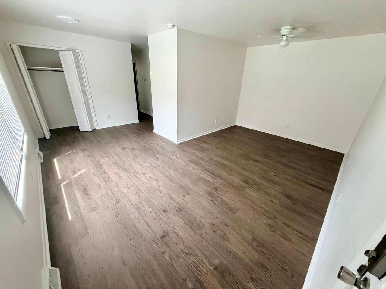 2339 Harrodsburg Rd #3 - Photo 4 of 10