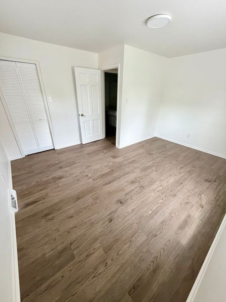 2339 Harrodsburg Rd #3 - Photo 7 of 10