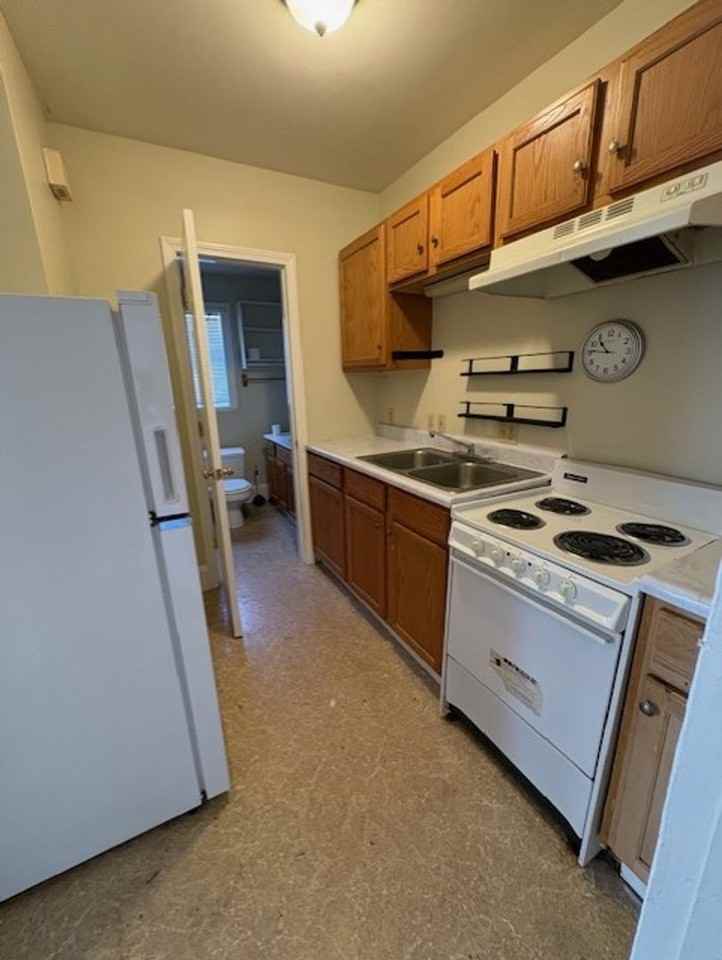 166 Church St #1 - Photo 6 of 8