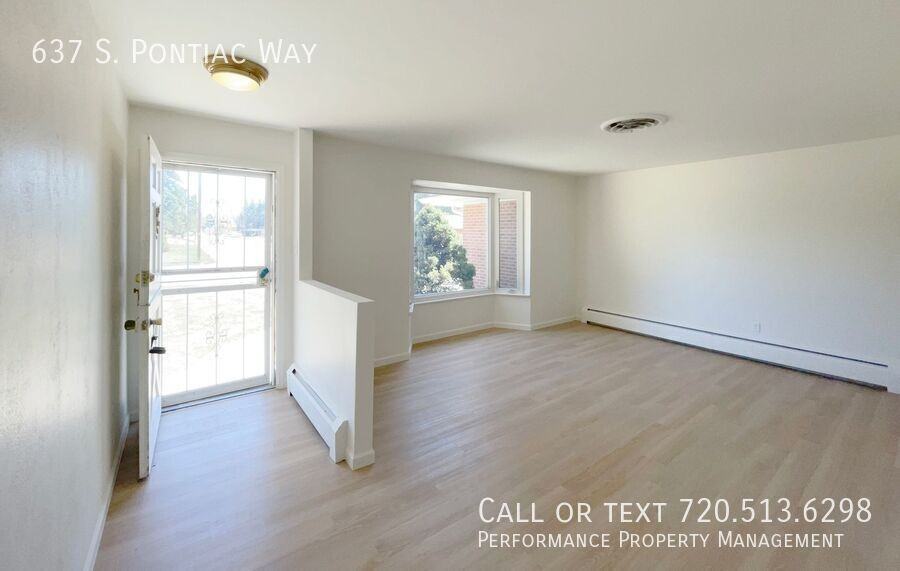 637 S Pontiac Way - Photo 3 of 30