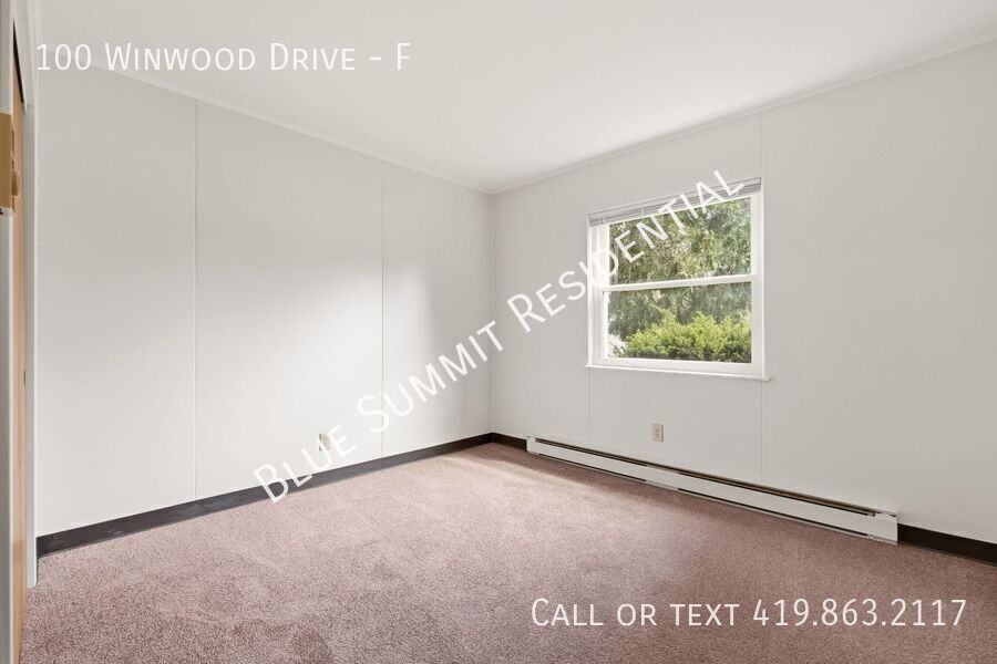 100 Winwood Dr #F - Photo 4 of 11