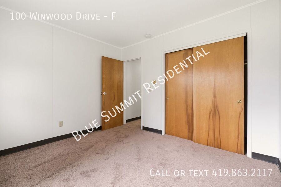 100 Winwood Dr #F - Photo 6 of 11
