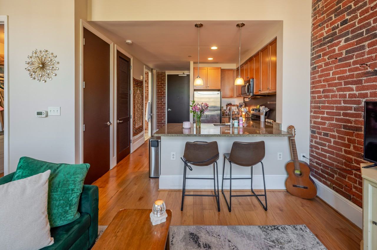 2035 2nd St Nw #G200 - Photo 3 of 12