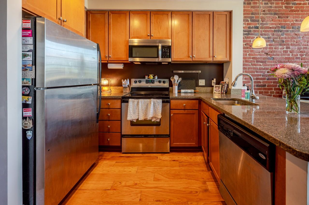 2035 2nd St Nw #G200 - Photo 5 of 12